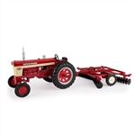 1:16 Farmall 560 with Disk
