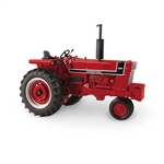 1:16 International Harvester 966 Tractor