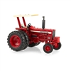 1:32 Farmall 856 with Duals and ROPS