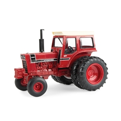 1:32 International Harvester 1466 Tractor with Duals